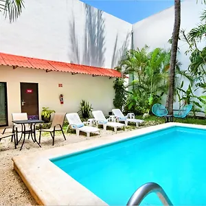 https://hotel-mariachi-by-kavia.allrivieramayahotels.com